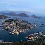 Oceanfront In Lofoten With Panoramic View * Баллстад