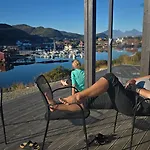 Oceanfront In Lofoten With Panoramic View 발스타드