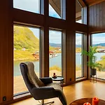 Дом отдыха Oceanfront In Lofoten With Panoramic View *