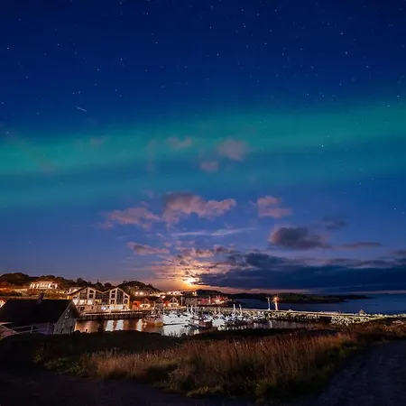 Oceanfront In Lofoten With Panoramic View * Ballstad