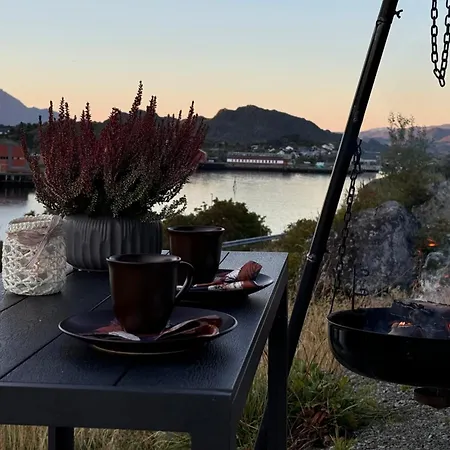 Holiday home Oceanfront In Lofoten With Panoramic View Ballstad