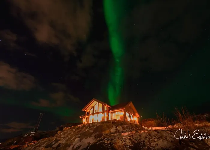 Oceanfront Cabin In Lofoten With Panoramic View