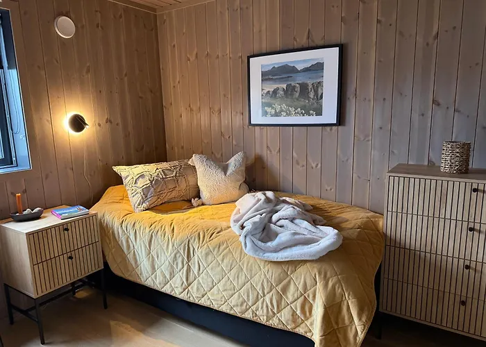 Oceanfront Cabin In Lofoten With Panoramic View