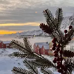 Oceanfront In Lofoten With Panoramic View * Ballstad