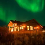 Vakantiehuis Oceanfront In Lofoten With Panoramic View Ballstad