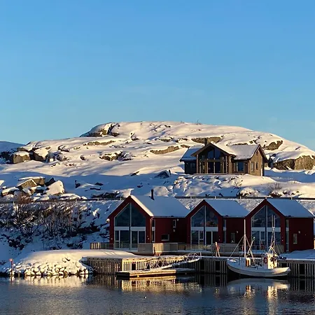Northern Lights Oceanfront Lofoten * Ballstad